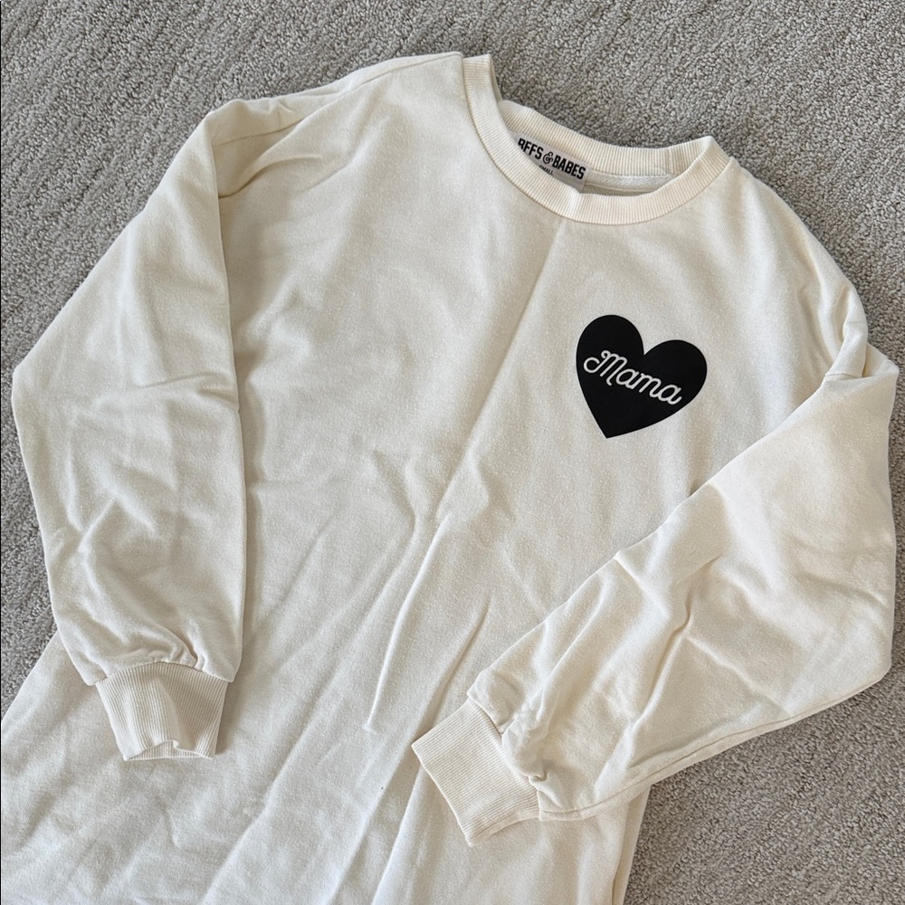 BFFS&Babes Cream Long Sleeve 'Mama' Sweatshirt